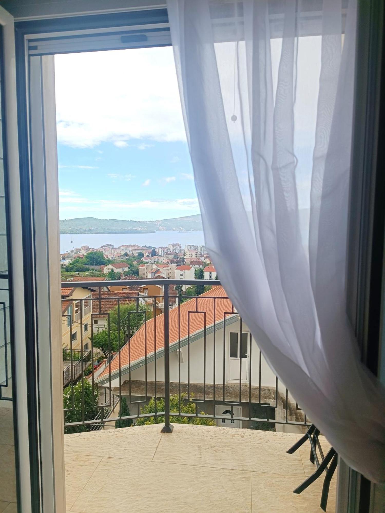 Eden Apartments Tivat Exterior photo