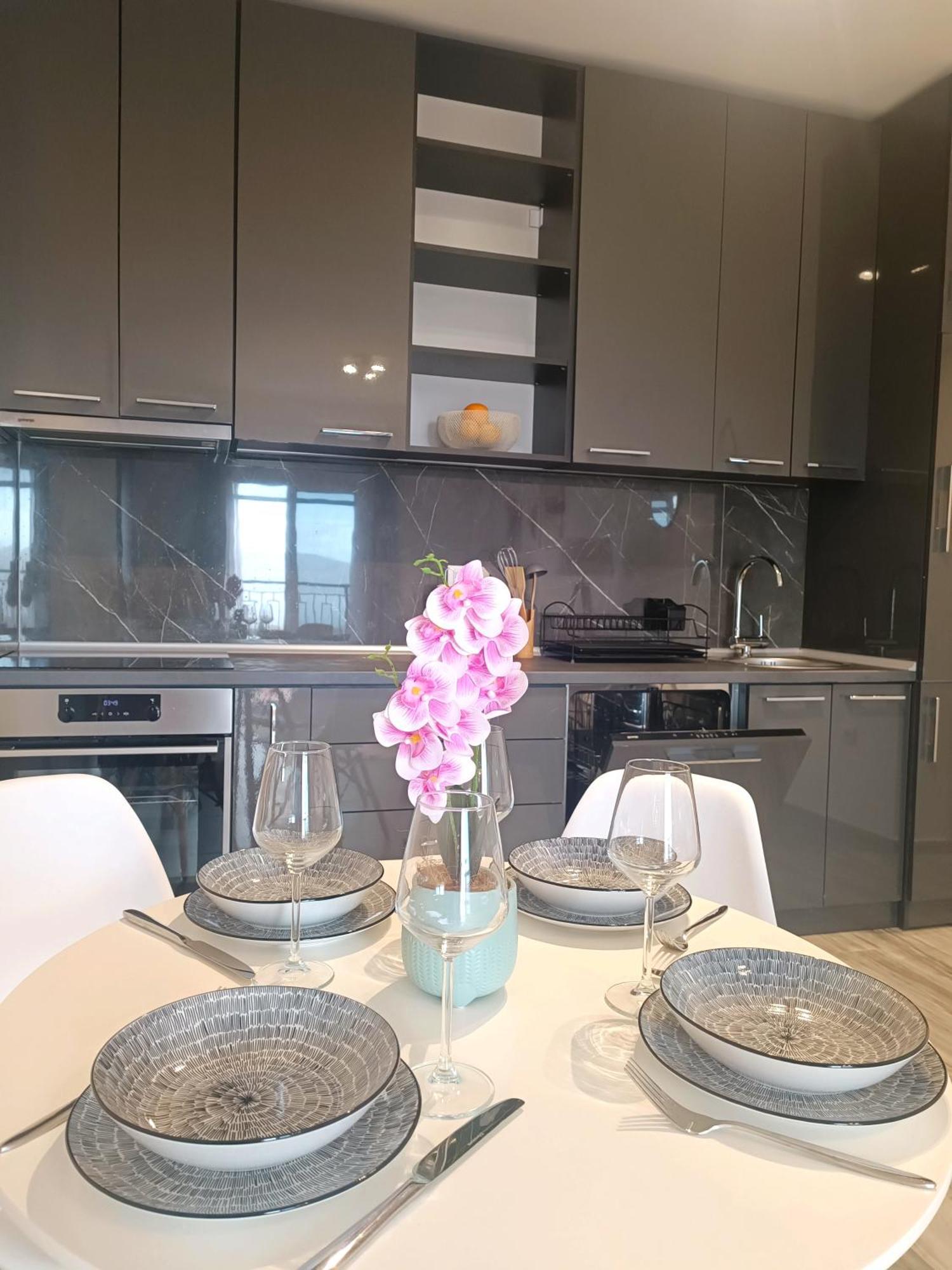 Eden Apartments Tivat Exterior photo